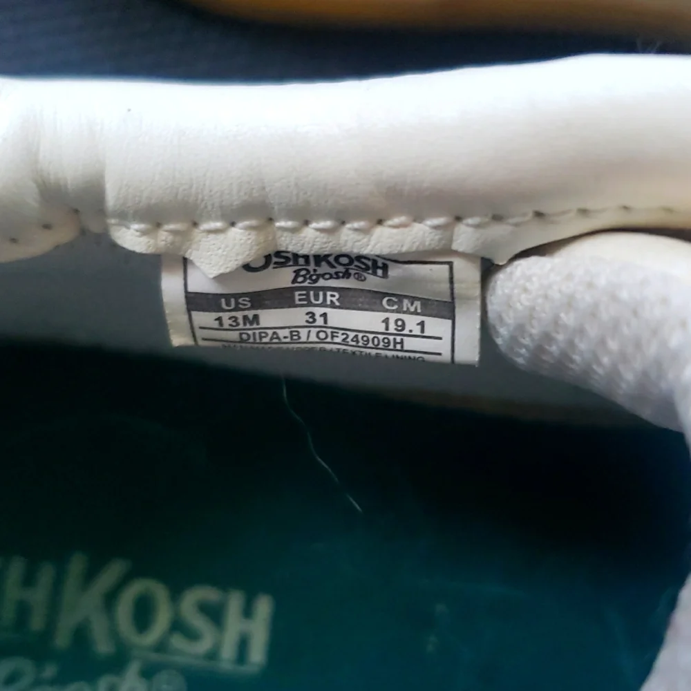 OshKosh B'gosh Easy-On Casual White and Green Sneakers